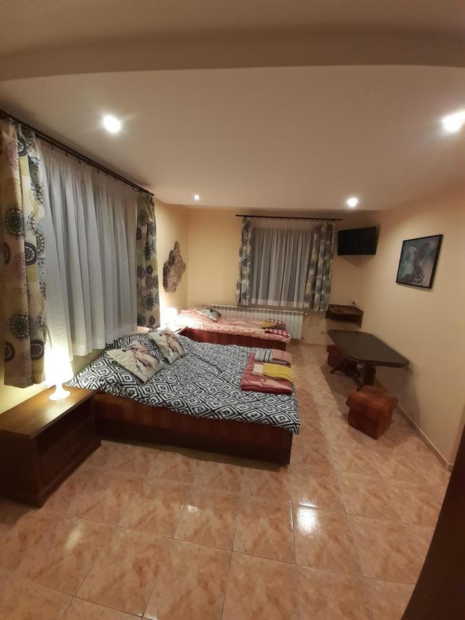Apartamento Jastrzab Ropienka Exterior foto